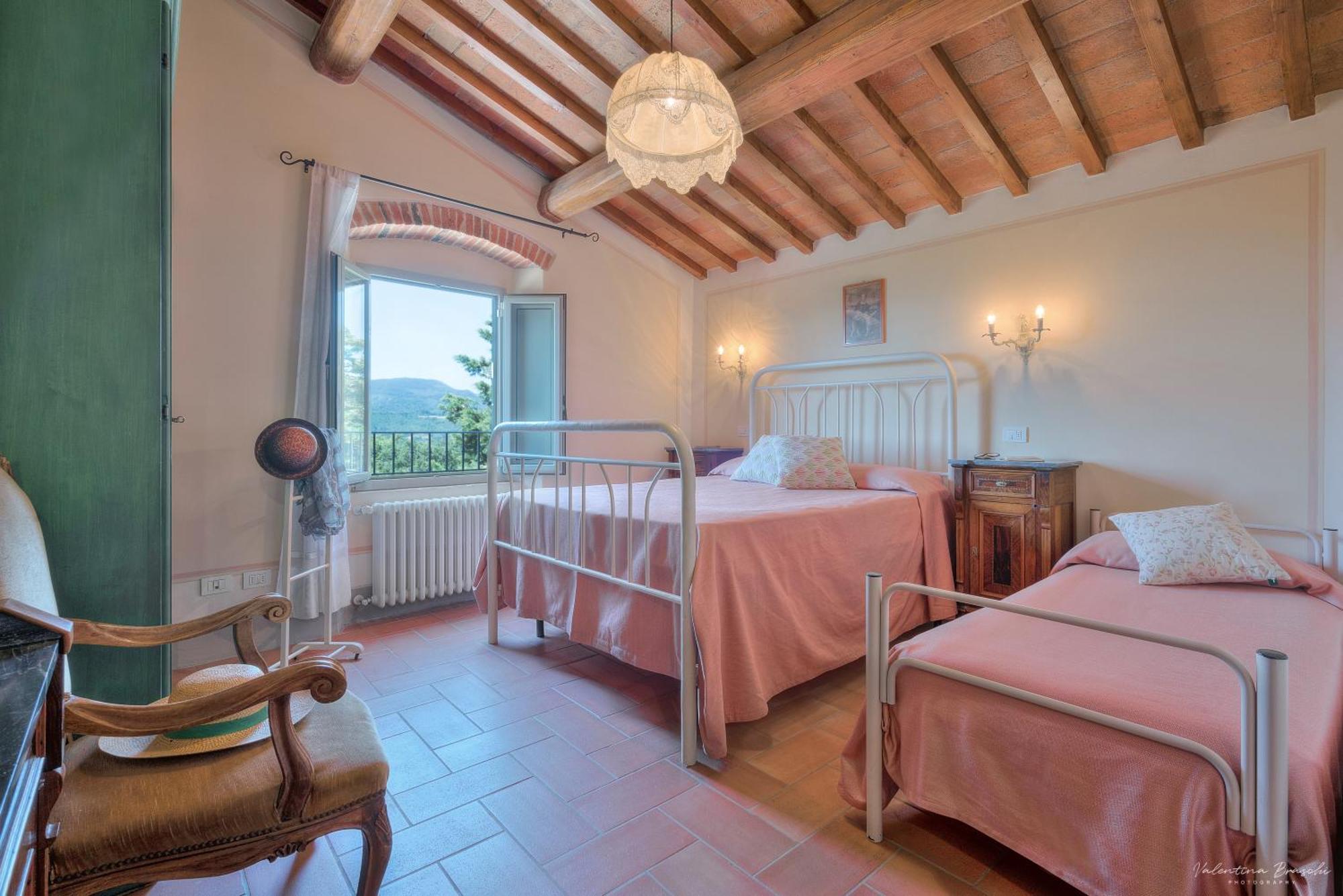 Agriturismo Corzano باربيرينو دي موجيلو الغرفة الصورة